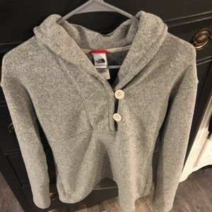 Women’s North Face Pullover